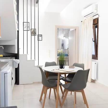 Apartman Leaves & Waves *