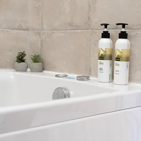 Leaves & Waves Apartament Stómion